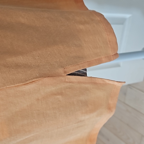 Michael Kors Women Melon color Embellished Logo on the front Tee Shirt Size M - Picture 9 of 11